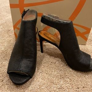 BNIB Via Spiga Black Platform Sling Back Peep Toe Heels 6.5